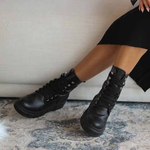 ALOHAS Croco Black Combat Boot - Picture 1 of 2